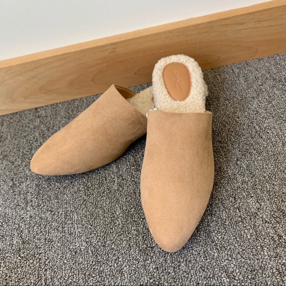 Universal Thread NWT Fuzzy Tan and Cream Pointed Slip On Shoes